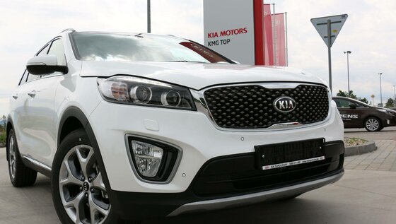 KIA SORENTO - biela perleť