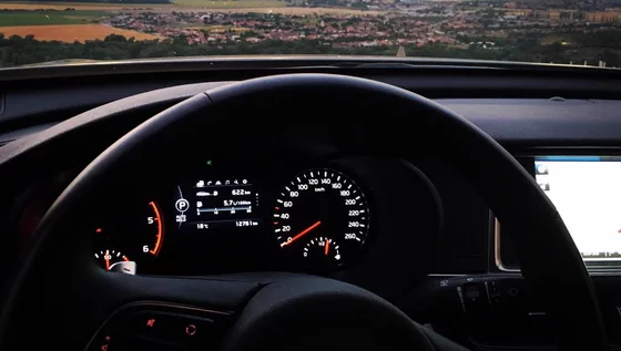 RECENZIA: KIA OPTIMA 1,7 CRDi PLATINUM AT RECENZIA: KIA OPTIMA 1,7 CRDi PLATINUM AT
